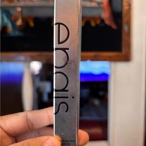 Dollcake Mascara in Silver – Volumizing Lash Formula